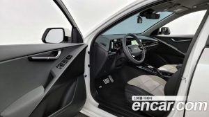 Kia Niro Signature 2024 года из Южной Кореи