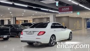 Mercedes-Benz E-Class E300 Avantgarde 2019 года из Южной Кореи
