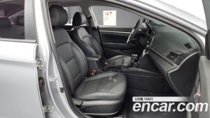 Hyundai AVANTE 1.6 2020 года из Южной Кореи