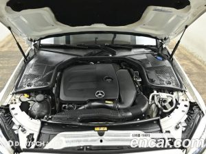 Mercedes-Benz C-Class C200 Avantgarde 2020 года из Южной Кореи