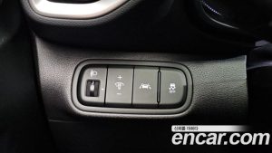 Hyundai Venue 1.6 Modern 2020 года из Южной Кореи