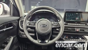 Kia Seltos Бензин 1.6 Turbo 2WD 2022 года из Южной Кореи