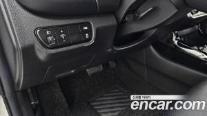 Kia Seltos Бензин 1.6 Turbo 2WD 2022 года из Южной Кореи
