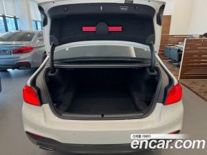 BMW 5-Series 520d M Sport Plus 2020 года из Южной Кореи