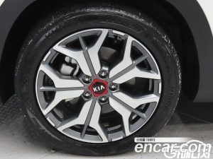 Kia Seltos Бензин 1.6 Turbo 2WD 2020 года из Южной Кореи