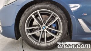 BMW 5-Series 520i M Sport 2021 года из Южной Кореи