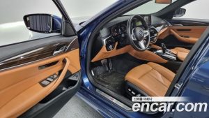 BMW 5-Series 520i M Sport 2021 года из Южной Кореи