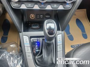 Hyundai AVANTE 1.6 2020 года из Южной Кореи