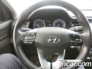 Hyundai AVANTE 1.6 2020 года из Южной Кореи