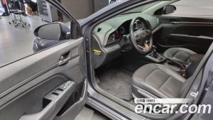 Hyundai AVANTE 1.6 2020 года из Южной Кореи