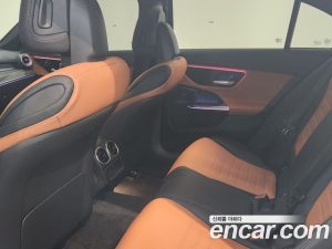 Mercedes-Benz C-Class C300 4MATIC AMG Line 2023 года из Южной Кореи