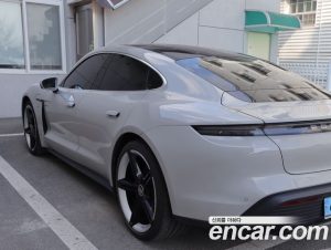 Porsche Taycan 4S 2021 года из Южной Кореи
