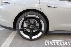 Porsche Taycan 4S 2021 года из Южной Кореи