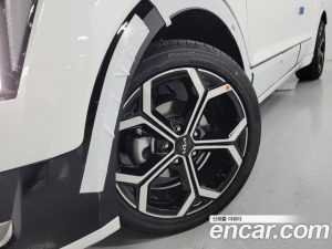 Kia Niro Prestige 2024 года из Южной Кореи