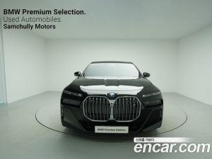 BMW i7 xDrive 60 M Sport 2023 года из Южной Кореи