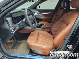 BMW i7 xDrive 60 M Sport 2023 года из Южной Кореи