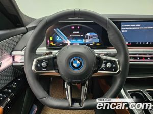 BMW i7 xDrive 60 M Sport 2023 года из Южной Кореи