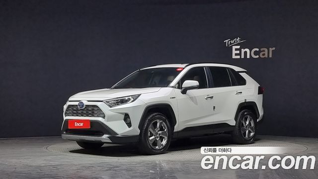 Toyota RAV4 2.5 4WD HYBRID 2021 года из Кореи