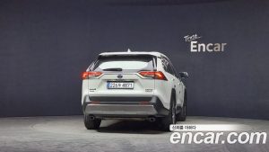 Toyota RAV4 2.5 4WD HYBRID 2021 года из Южной Кореи