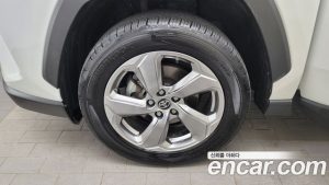 Toyota RAV4 2.5 4WD HYBRID 2021 года из Южной Кореи