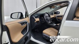 Toyota RAV4 2.5 4WD HYBRID 2021 года из Южной Кореи