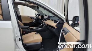 Toyota RAV4 2.5 4WD HYBRID 2021 года из Южной Кореи