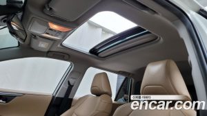 Toyota RAV4 2.5 4WD HYBRID 2021 года из Южной Кореи