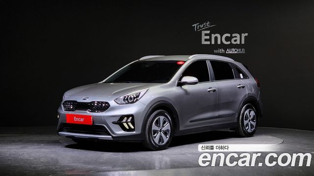 Kia Niro 1.6 HEV 2021 года из Кореи