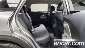 Kia Niro 1.6 HEV 2021 года из Южной Кореи