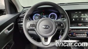 Kia Niro 1.6 HEV 2021 года из Южной Кореи