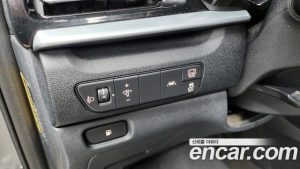 Kia Niro 1.6 HEV 2021 года из Южной Кореи