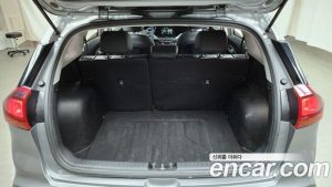 Kia Niro 1.6 HEV 2021 года из Южной Кореи