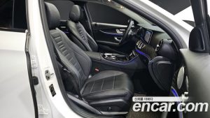 Mercedes-Benz E-Class E300 Avantgarde 2020 года из Южной Кореи