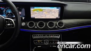 Mercedes-Benz E-Class E300 Avantgarde 2020 года из Южной Кореи