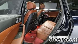 BMW X6 M50i 2023 года из Южной Кореи