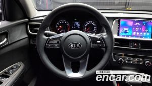 Kia K5 2.0 2020 года из Южной Кореи
