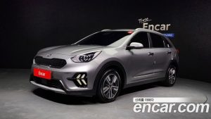 Kia Niro 1.6 HEV 2020 года из Южной Кореи