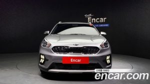 Kia Niro 1.6 HEV 2020 года из Южной Кореи