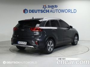 Kia Niro 1.6 HEV 2021 года из Южной Кореи