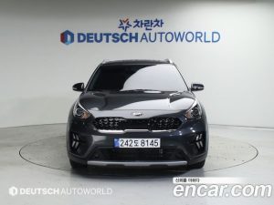 Kia Niro 1.6 HEV 2021 года из Южной Кореи