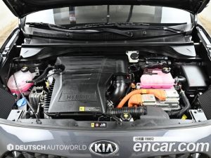 Kia Niro 1.6 HEV 2021 года из Южной Кореи