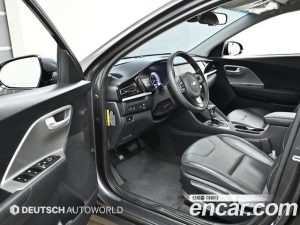 Kia Niro 1.6 HEV 2021 года из Южной Кореи