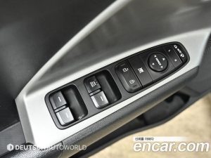 Kia Niro 1.6 HEV 2021 года из Южной Кореи