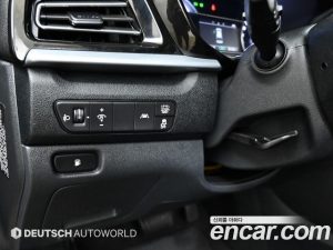 Kia Niro 1.6 HEV 2021 года из Южной Кореи