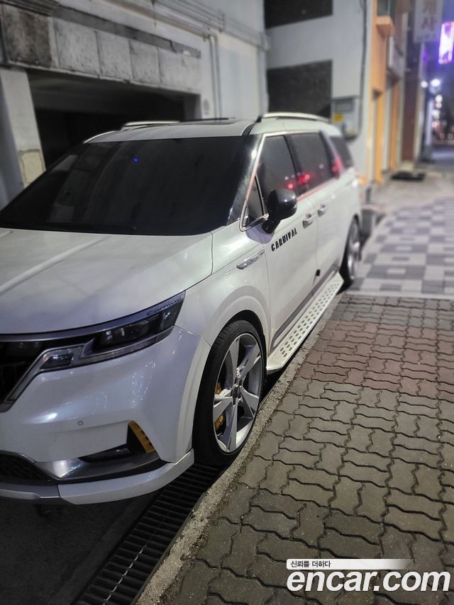 Kia Carnival Бензин 7-Seater Signature 2021 года из Кореи