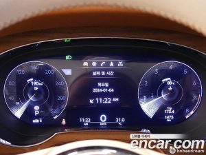 Bentley Bentayga 4.0 V8 Azure 2023 года из Южной Кореи