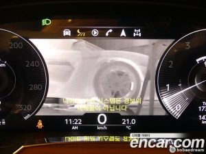 Bentley Bentayga 4.0 V8 Azure 2023 года из Южной Кореи