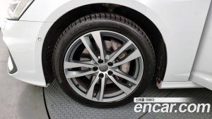 Audi A6 45 TDI 4WD Premium 2021 года из Южной Кореи