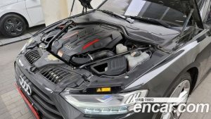 Audi S8 4.0 TFSI 4WD LWB 2020 года из Южной Кореи
