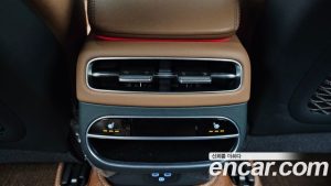 Genesis GV70 2.5T Бензин 2WD 2023 года из Южной Кореи